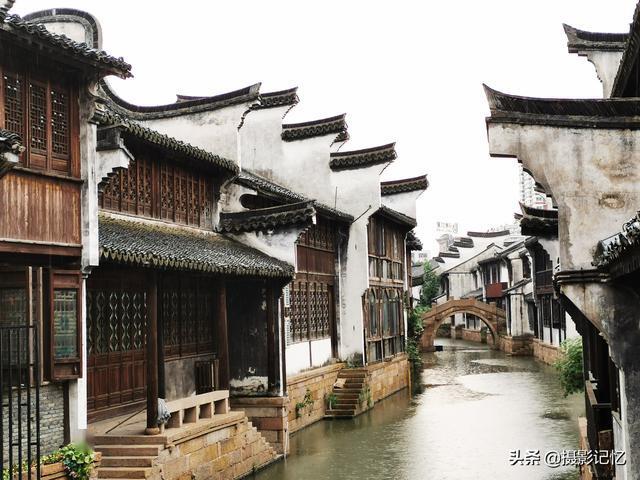 探索知识之旅,尽在“知否:伯爵娘子不要墨兰,为何盛老太太一出面,梁家就同意了婚事?”问答平台